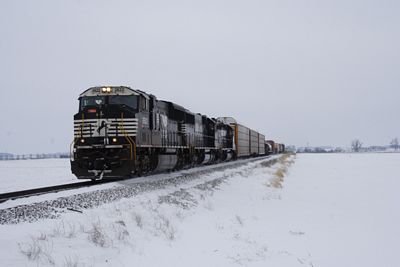 NS westbound at Monnett