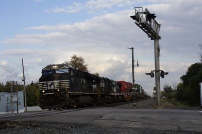 NS westbound at Butler, IN